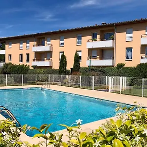 Appartement Standing Piscine - Art Et Antiquité, LʼIsle-sur-la-Sorgue